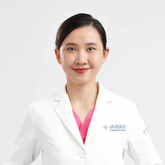 Khúc xạ Nhãn khoa Nguyễn Huyền Trang
